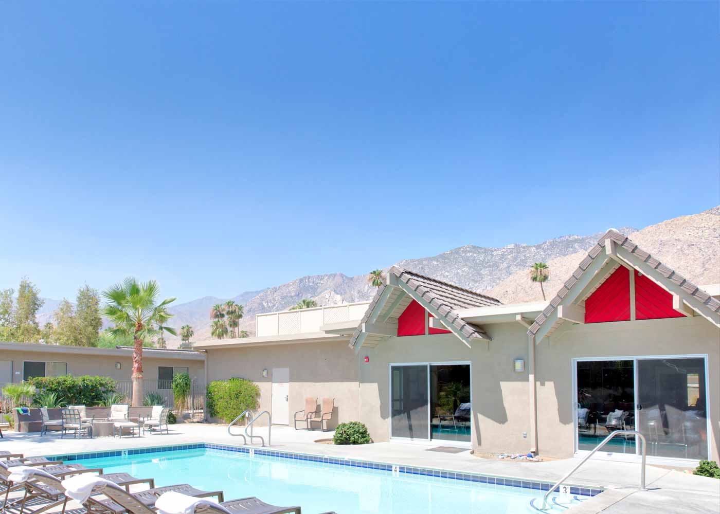 Mens Unit Pool
