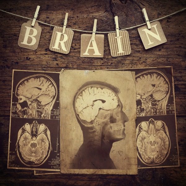 Retro brain graphic