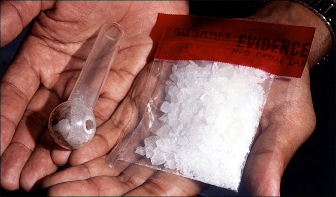 Crystal meth and piipe