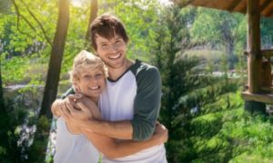 Mom ans son outdoors