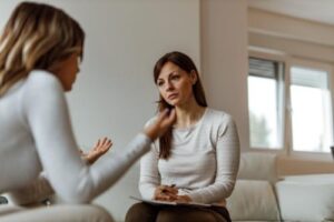 a woman needs an opiate addiction treatment program